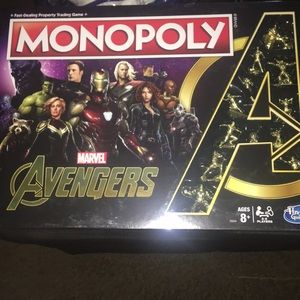 Monoploy collector edition Avengers game!